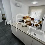 Brilliant 626 Апартаменты *